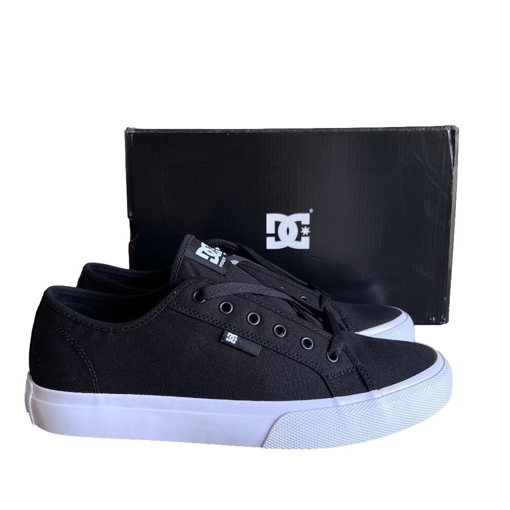 DC Manual NEW Black/White Men's Skate Shoe Size 11 #B1502